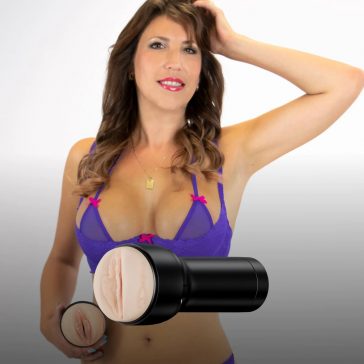 Introducing the Daphne Laat Kiiroo Stroker: The Most Advanced Stroker on the Market