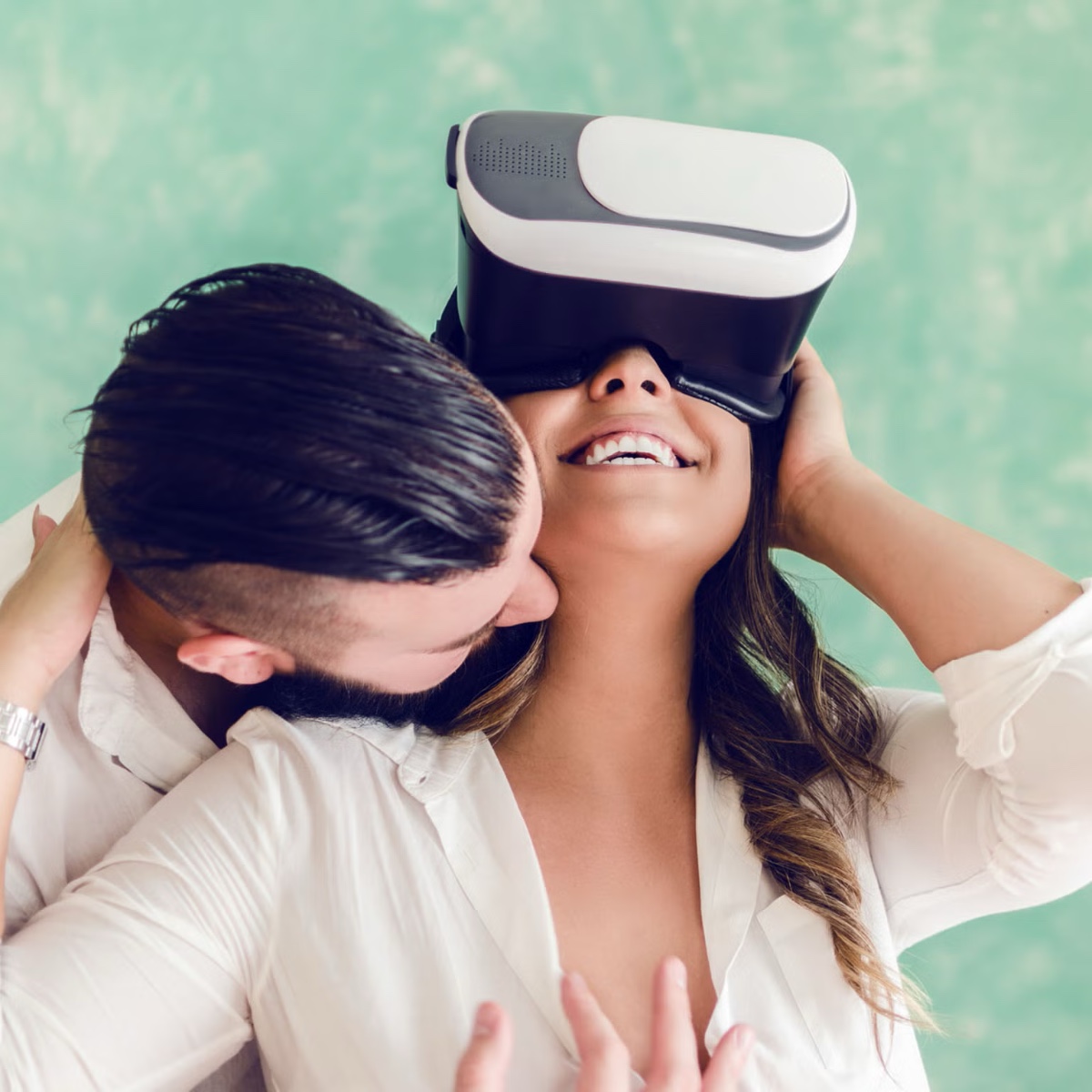 A Beginner's Guide to VR Sex Toys: What You Need to Know