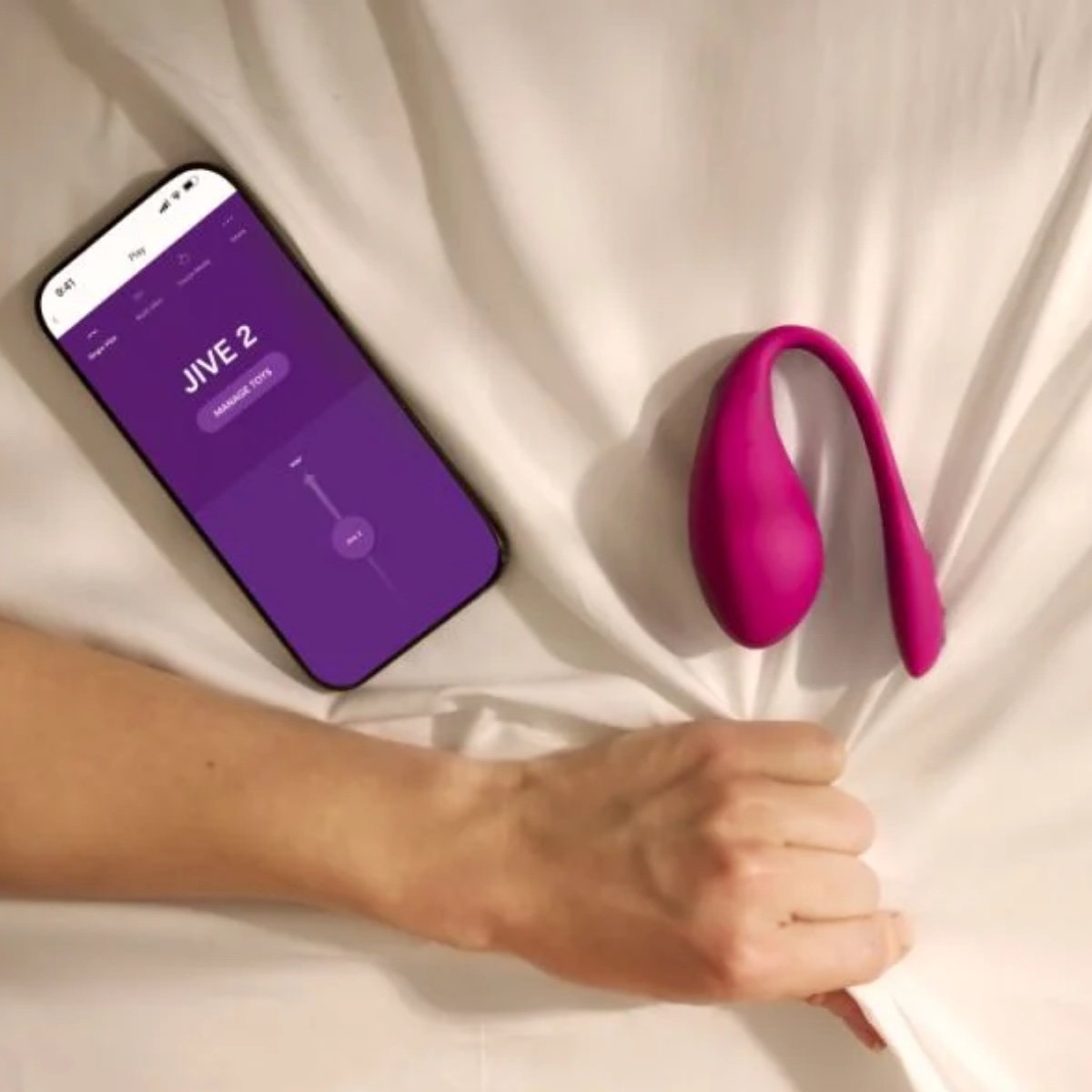 We-Vibe Jive 2 Review - Naughty Fun in Public