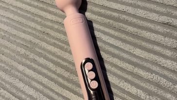 Kiiroo ProWand Vibrator Review - A Compact Wand Vibrator that Packs an Orgasmic Punch - Best Wand Vibrator